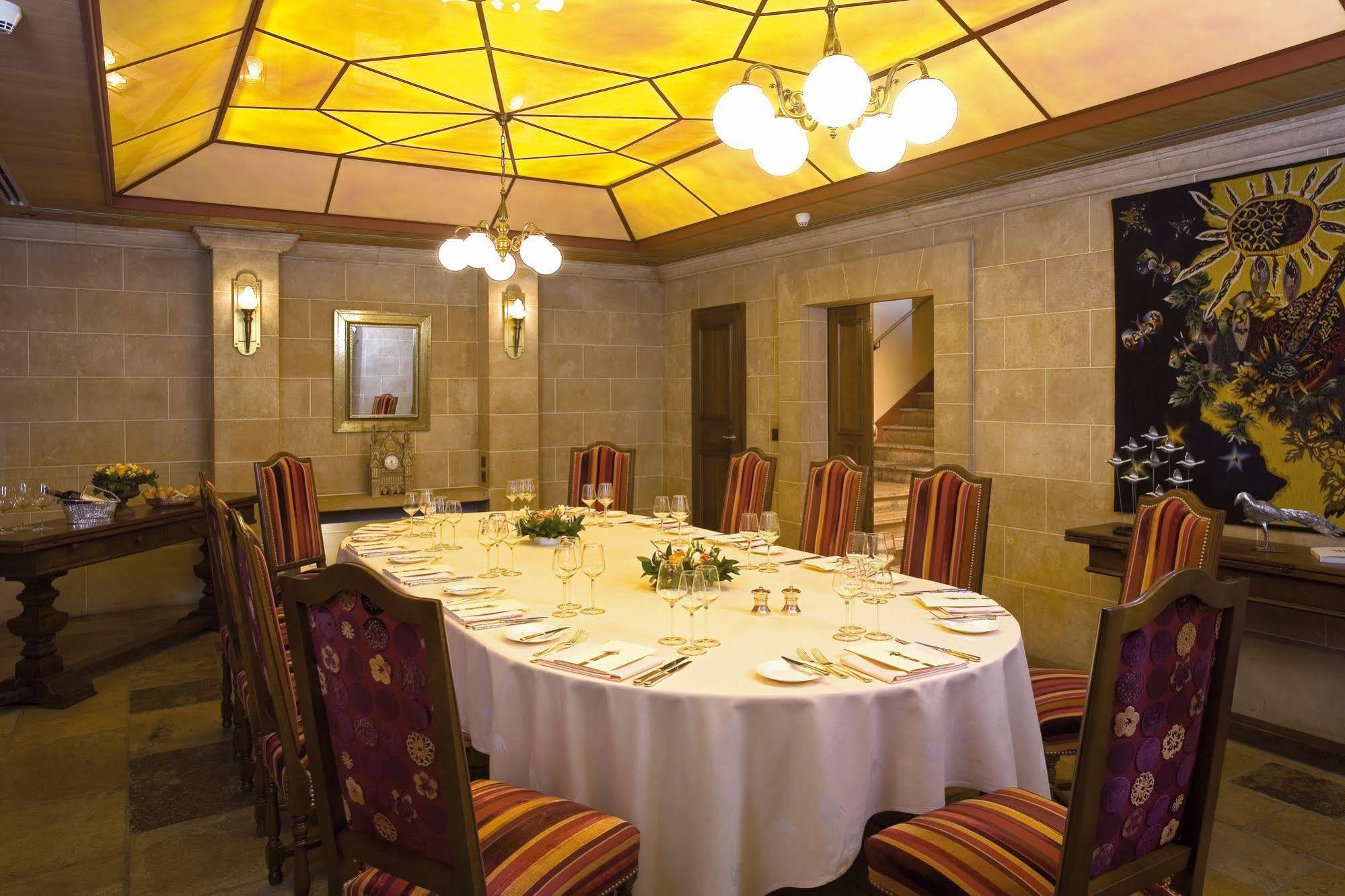 Hotel De La Cigogne Женева Экстерьер фото Restaurant